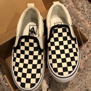 BNWT sz 11 toddler black & white slip on vans